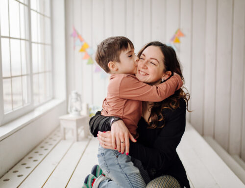 Maternidade consciente: como a mãe guia filhos à autonomia