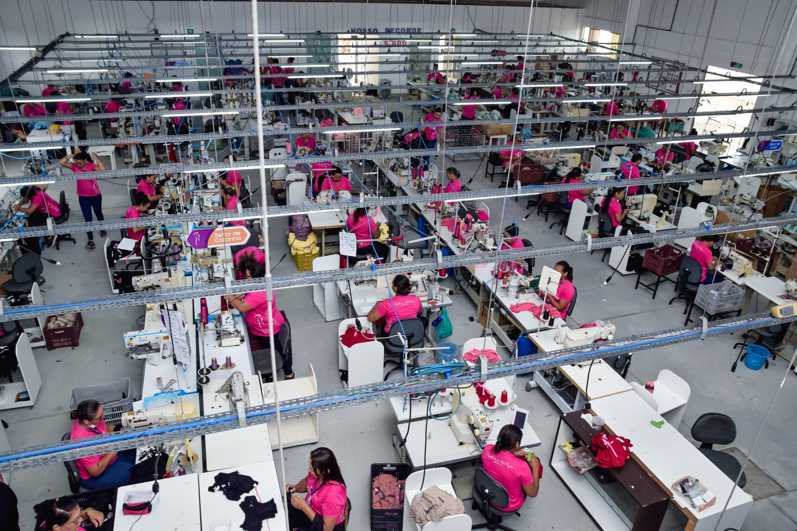 Fábrica da Del Rayssa gera emprego e renda para mais de 200 mulheres em Jucurutu Divulgação