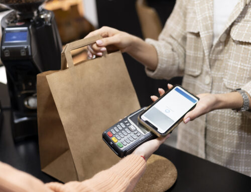 Vai aproveitar o Dia do Consumidor? Confira como evitar golpes e falsas promoções