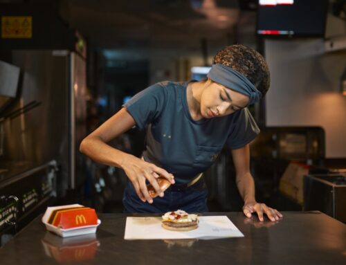 Arcos Dorados amplia debate sobre “cargas invisíveis” e sustentabilidade das carreiras femininas