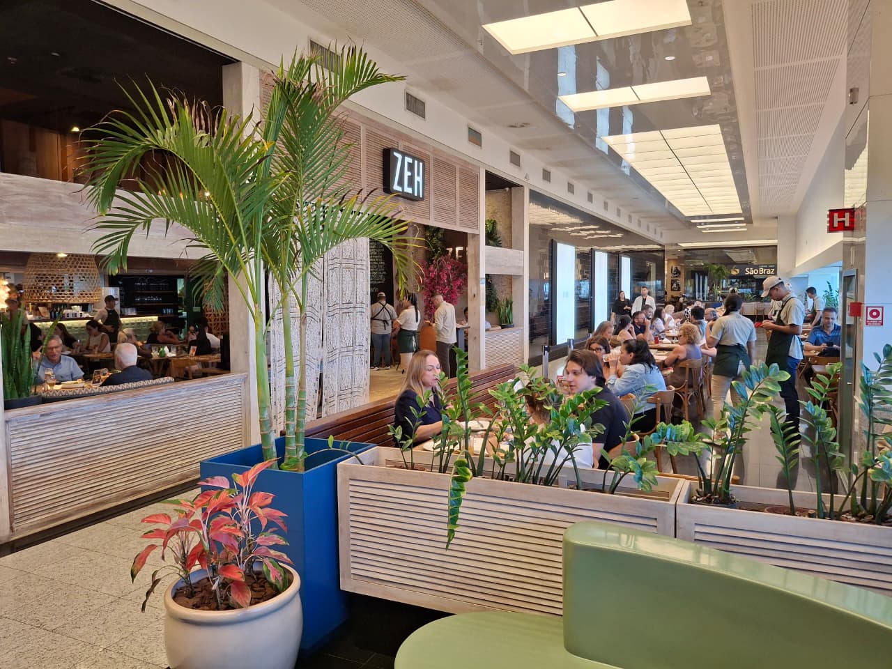 Midway Mall, Natal RN