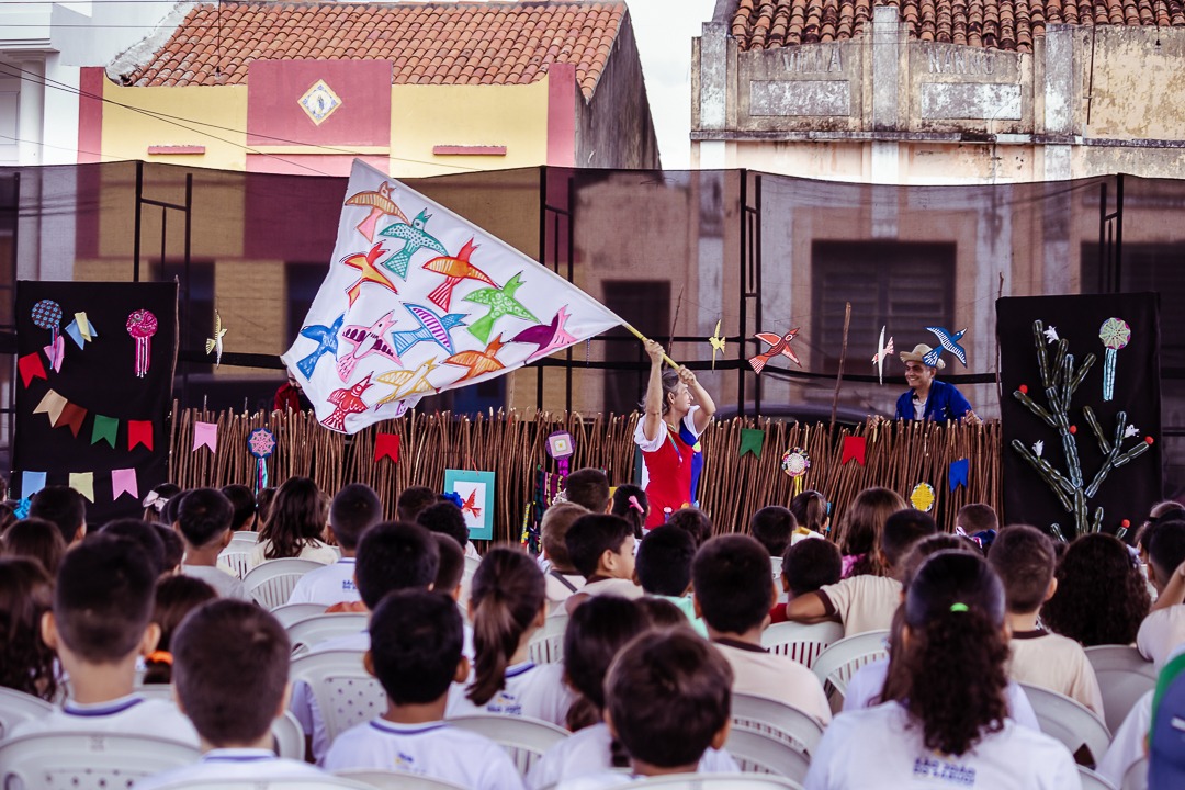 Realizado pela Associação Cultural Trapiá e pela MAPA Realizações Culturais, com patrocínio da Neoenergia Cosern, o Trapiá Semente oferece formação artística gratuita e oficinas de teatro para jovens de 13 a 17 anos, ao longo de quatro meses. A programação é dividida em quatro fases - Semear, Regar, Florescer e Cultivar - que reúnem ações de mobilização, formação e produção teatral. 