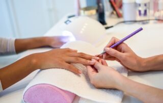 O enquadramento pode abranger profissionais como costureiras, manicures, cabeleireiros, eletricistas, revendedores e pequenos prestadores de serviços.